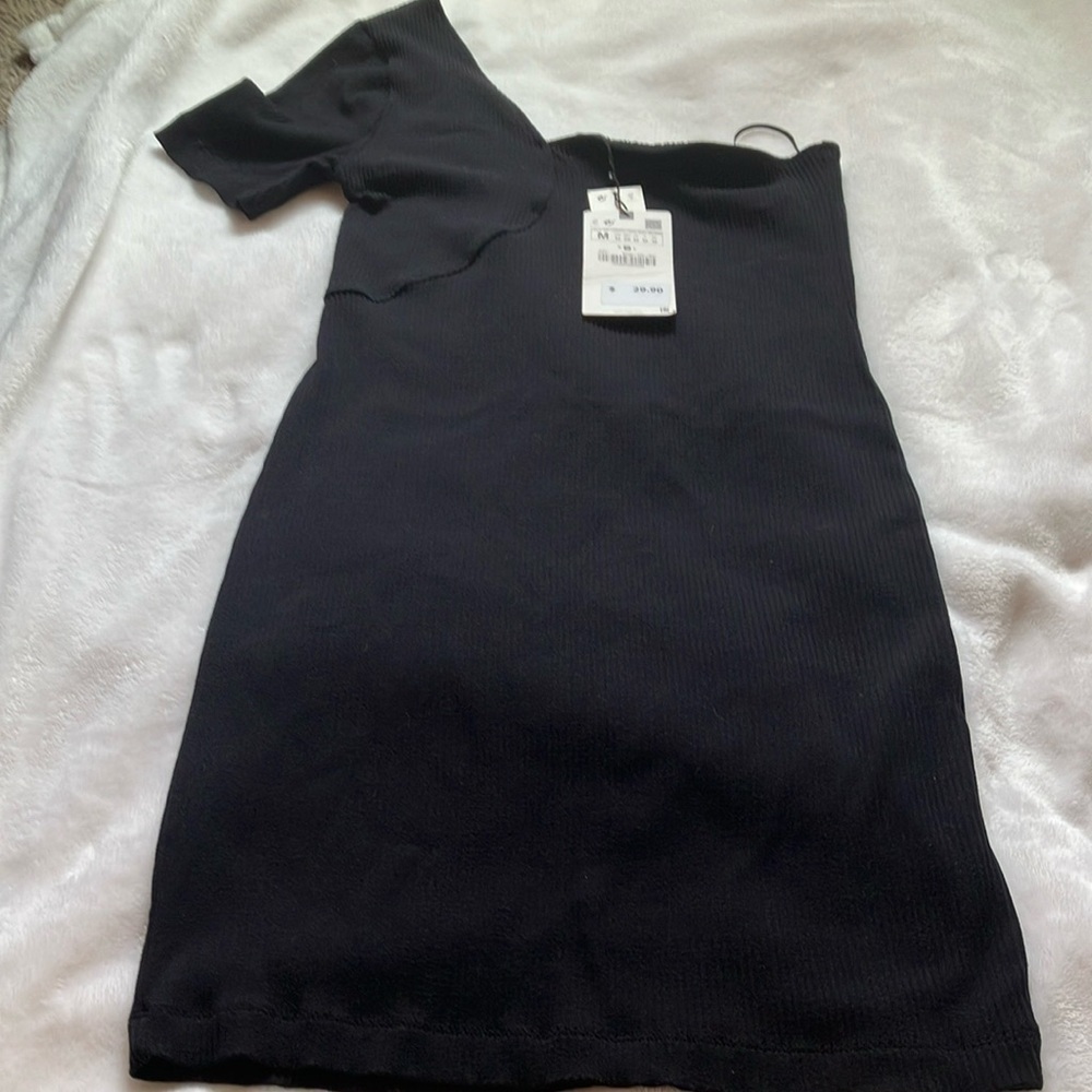Zara: Black One-Shoulder Dress- M